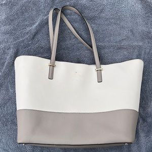 Kate Spade shoulder bag. Fits laptop plus more.